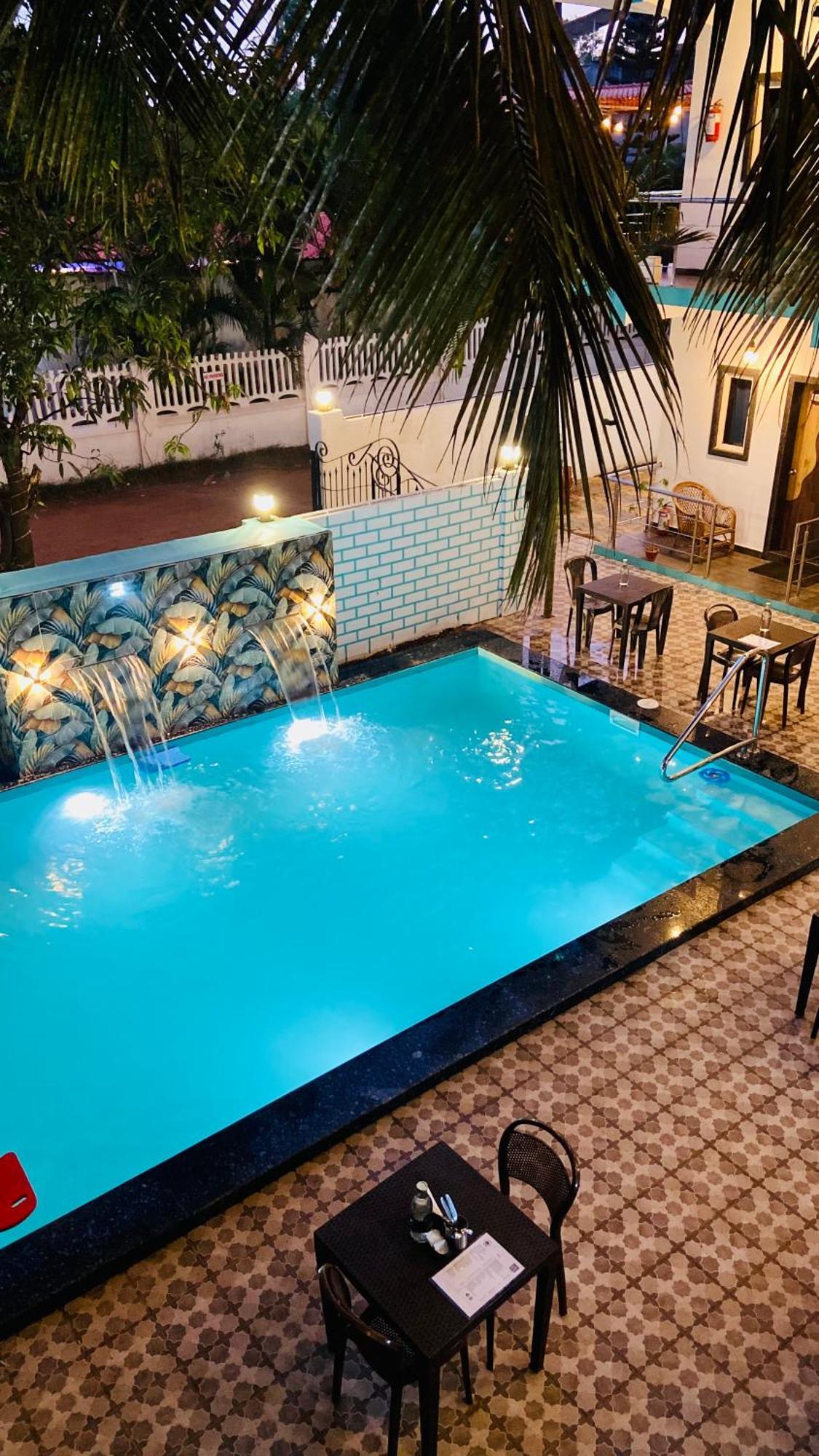Bsg Stay - Turtle Beach Morjim Goa Exterior foto