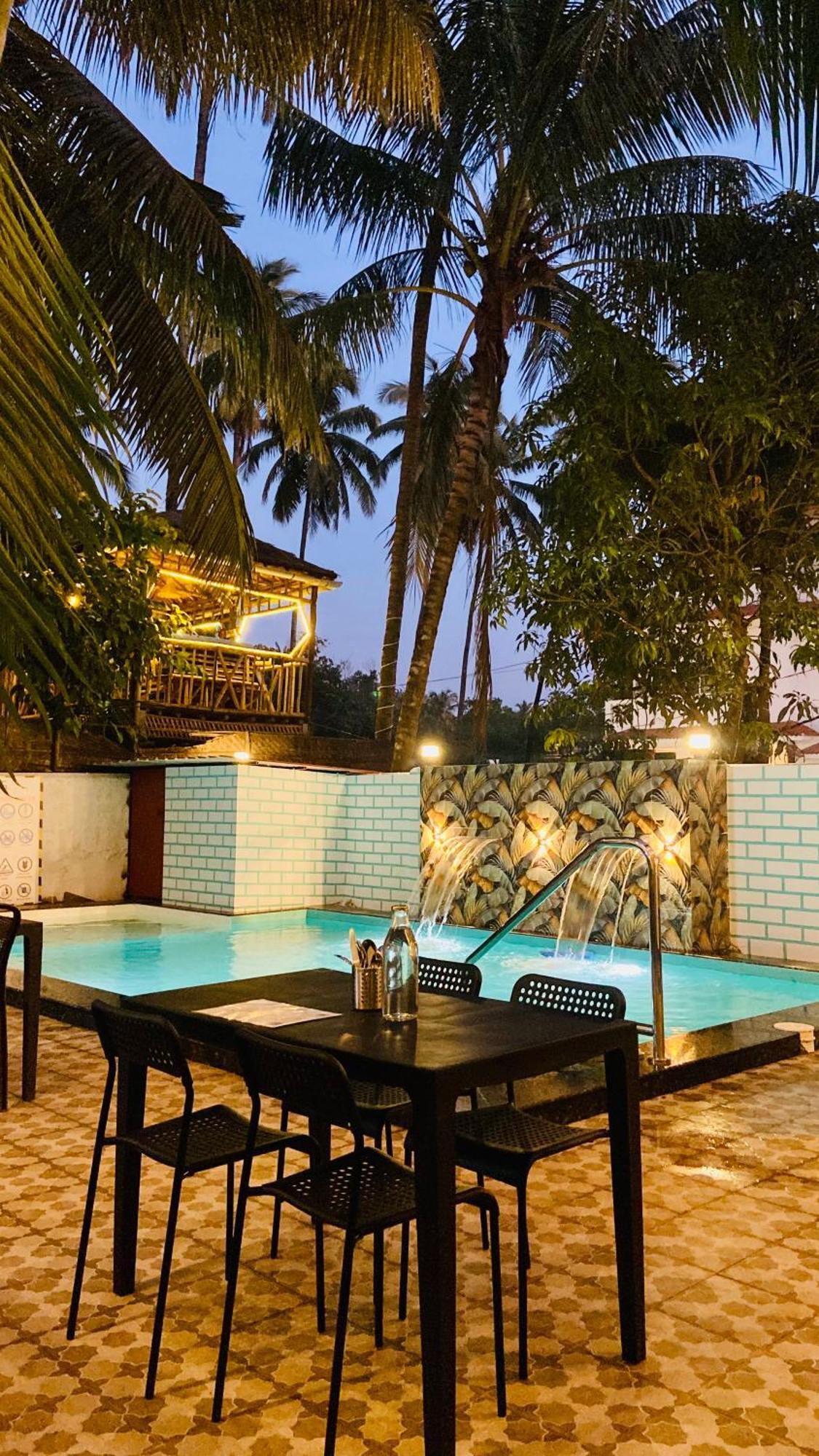 Bsg Stay - Turtle Beach Morjim Goa Exterior foto